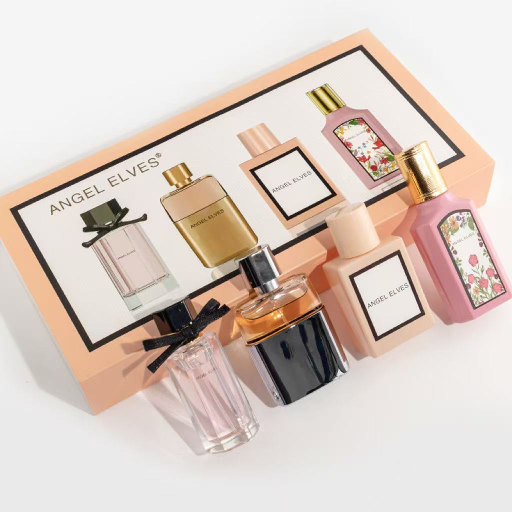 Perfume Fragrance Price - Zestaw prezentowy perfum damskich 4 w